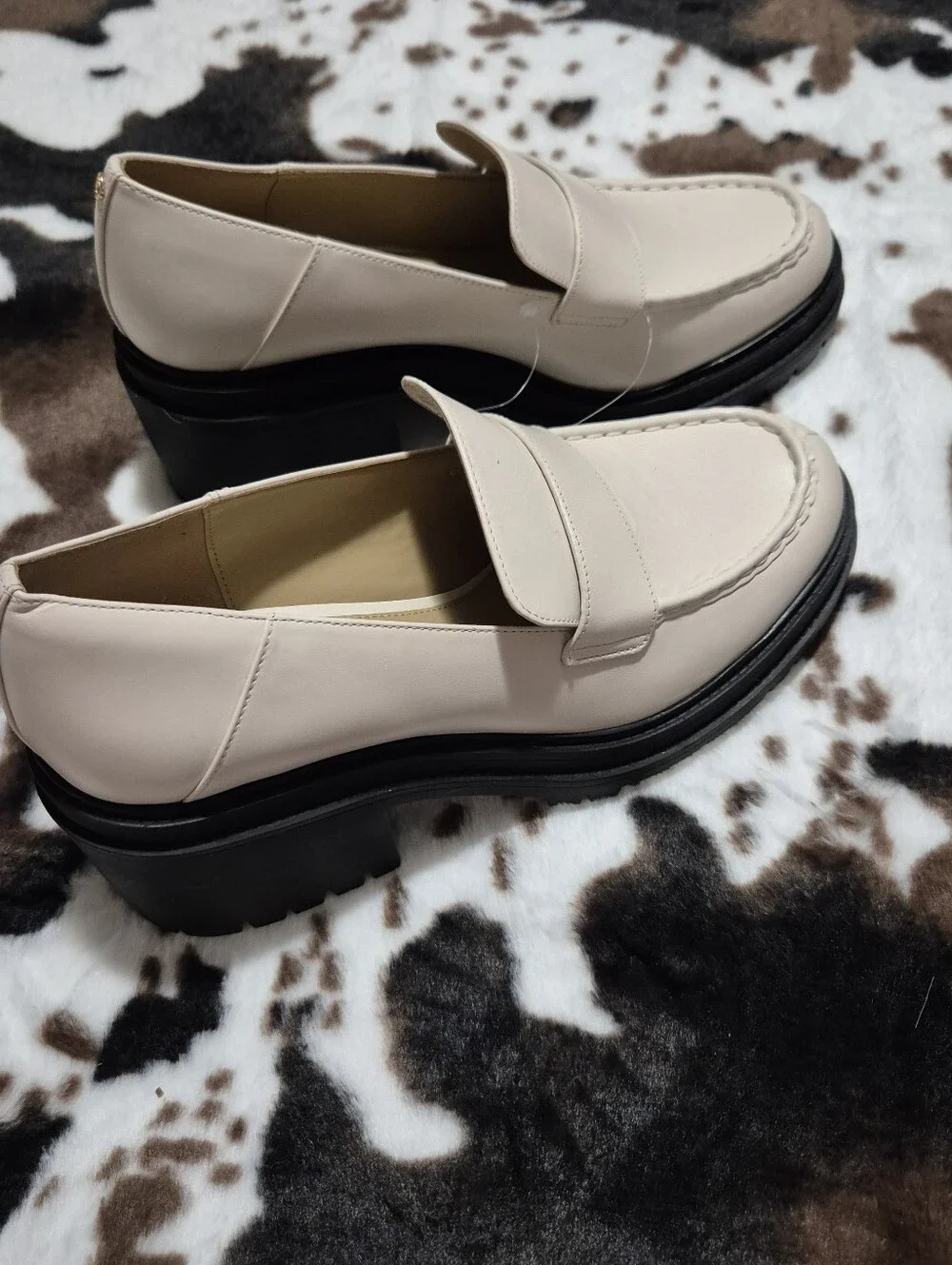 Michael Kors Beige Platform Rocco Loafers..Size:10M